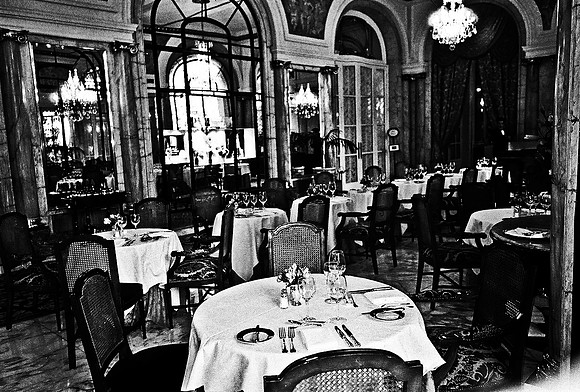 2667_FM_BW_35MM_BUENOS_AIRES_ARGENTINA_2004_3