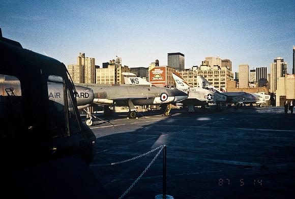 64052_B1_SL_COLOR_NY_82_01.jpg