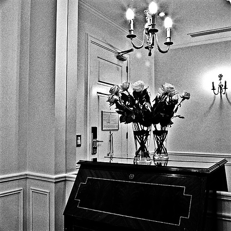 2666_FM_BW_SQ_HOTEL_ALVIAR_PALACE_BUENOS_AIRES_ARGENTINA_2004_7