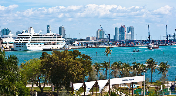 3440_DG_Port_Cargo_Miami_FL_ZV4N8745