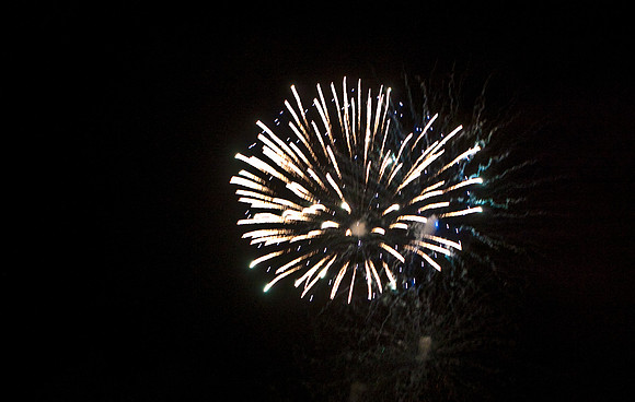 3885_DG_4_July_Fisher_2010_Miami_FL_ZV4N4894