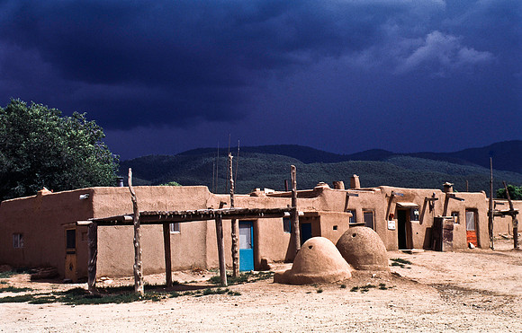 37867_B15_SL_COLOR_TAOS_NM_97_12.jpg