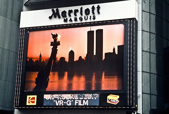 64053_B1_SL_COLOR_NY_82_12.jpg