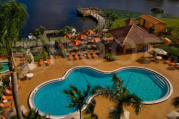36181_DG_Color_USA_West_Palm_FL_Related_GroupZV4N9458