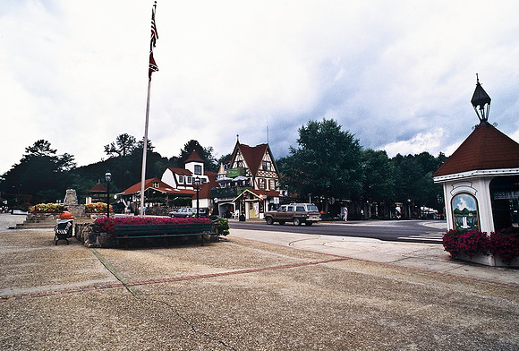 47411_B4_SL_COLOR_US_TOUR_NC_GA_97_07.jpg