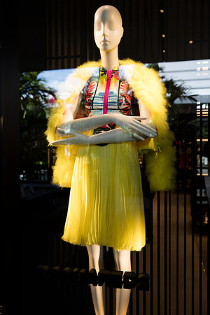 20160417_Mannequins_and_Windows_075A0141