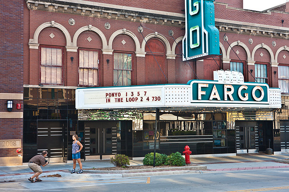 0017_DG_Fargo_North_Dakota_5L8Y3945