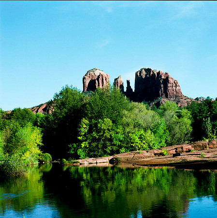 6137_COLOR_SQ_RED_ROCK_CROSSING_SEDONA_AZ_USA_05_1.jpg