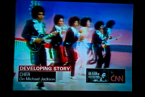 3049_Miami_2008_DG_Micheal_Jackson_Is_Dead_TV_-1488