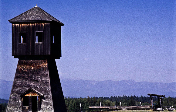 06840_B19_SL_COLOR_BANFF_TO_RADISSON_HOT_SPRINGS_TO_FORT_STEEL_HWY93_95_BC_WS_97_01.jpg