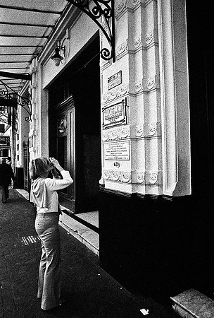 2630_FM_BW_35MM_CAFE_BUENOS_AIRES_ARGENTINA_2004_1
