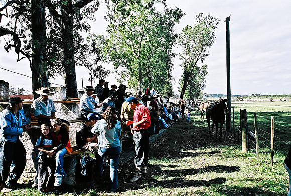 2624_FM_COLOR_35MM_PORTO_ALEGRE_BRAZIL_2004_12