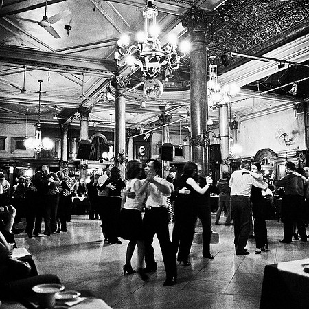 2652_FM_BW_SQ_CAFE_REAL-TANGO_BUENOS_AIRES_ARGENTINA_2004_3
