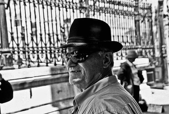2627_FM_BW_35MM_BUENOS_AIRES_ARGENTINA_2004_1