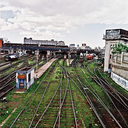 2656_FM_COLOR_SQ_TRAIN_STATION_BUENOS_AIRES_ARGENTINA_2004