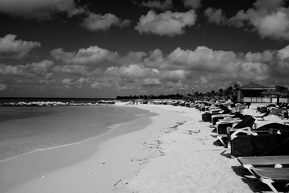36169_DG_Color_USA_Harbour_Island_Bahamas_Related_GroupZV4N1934