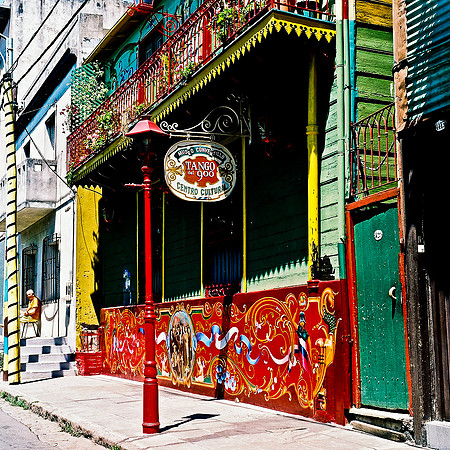2635_FM_COLOR_SQ_LA_BOCA_TANGO_BUENOS_AIRES_ARGENTINA_2004_7