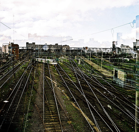 2661_FM_COLOR_SQ_TRAIN_STATION_BUENOS_AIRES_ARGENTINA_2004_11