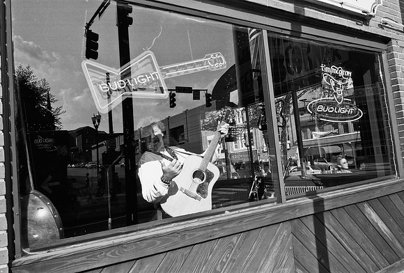 7531_FM_BW_KENTUCKY_01_7.jpg
