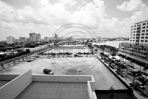 36282_DG_Color_USA_Sunny_Isles_FL_Trump_BuildingZV4N0115