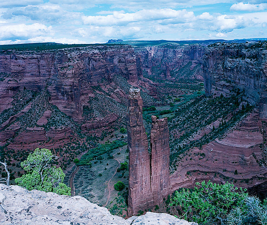 6102_COLOR_SQ_GRAND_CANYON_NORTH_RIME_AND LODGE_05_11.jpg