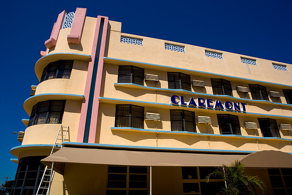 84761_ZV4N6102_Miami_Beach_Art_Deco_FL_USA