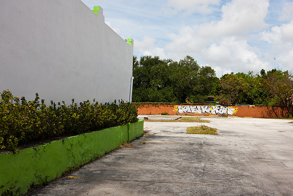 3010_DG_Gallery_On_Miami_Avenue_29_Str_Miami_FL_20090503_Miami_FL_5L8Y7311