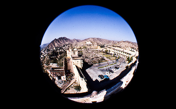 47302_SL_COLOR_INDIA_1987_17