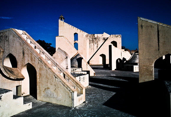 47280_SL_COLOR_INDIA_1987_15