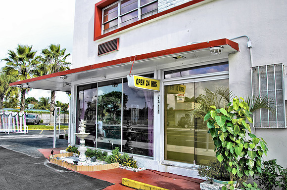 36156_DG_Color_USA_Miami_FL_Biscayne_BlvdDSC_1779_Oasis_Biscayne_BLV_Related