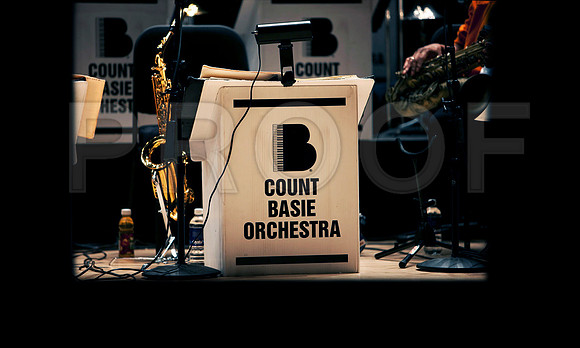 CONCERT_173_174