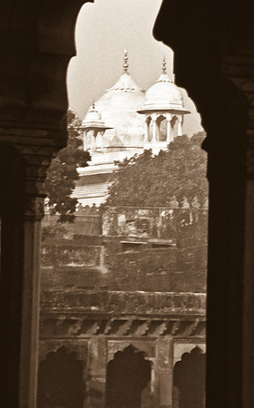 47275_SL_COLOR_INDIA_1987_11
