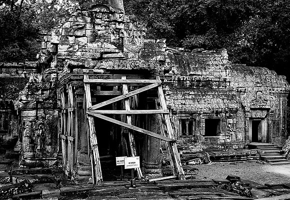 62456_2008_FM_BW_Temples_SlemReap_Cambodia_012