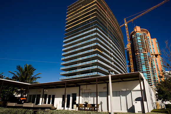 36136_DG_Color_USA_Miami_Beach_FL_Related_GroupZV4N0582
