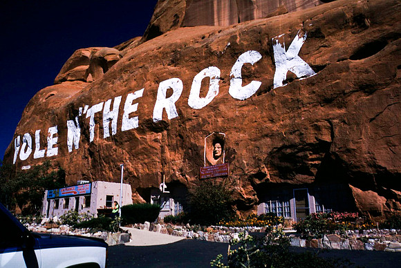 06786_B10_SL_COLOR_MOAB_TO_WILSON_ARCH_HWY191_UT_97_10.jpg