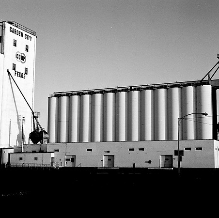 2452_B4P2_3_BW_SQ_DODGE_CITY_KANSAS_02.jpg