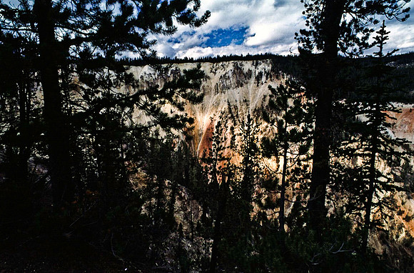 47635_B11_SL_COLOR_YELLOWSTONE_WY_97_13.jpg