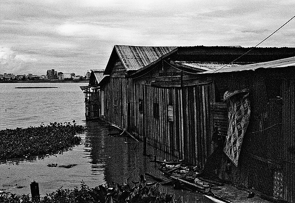 62440_2008_FM_BW_Cambodia759-2