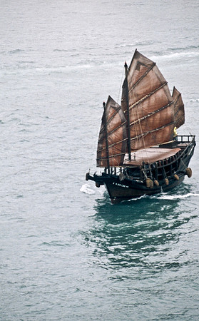 3865_SL_COLOR_AROUND_THE_WORLD_IN_8_MONTHS_APRIL_2000_1