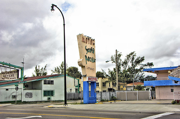 36156_DG_Color_USA_Miami_FL_Biscayne_BlvdDSC_1723_Oasis_Biscayne_BLV_Related