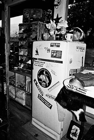 6083_FM_BW_CO_05_6.jpg