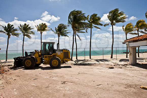 2905_DG_Fisher_Island_Demolition_Beach_Club_Maimi_FL20090425-5L8Y6696