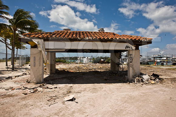 2905_DG_Fisher_Island_Demolition_Beach_Club_Maimi_FL20090425-5L8Y6703