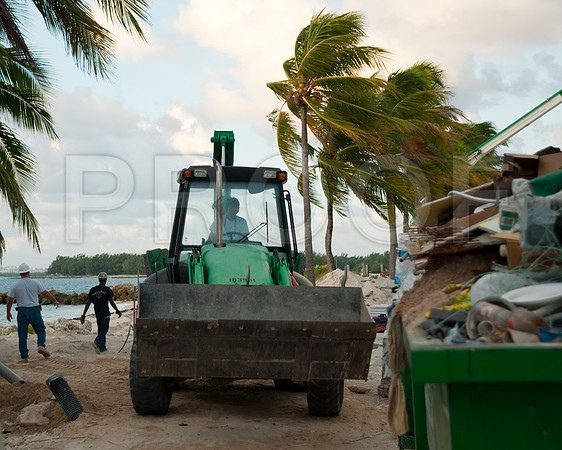 3080_DG_Fisher_Island_Beach_Club_Constrution_Carl_2009DSC_8332