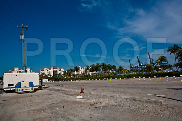 85473_ZV4N1839_Fisher_Island_4_2007
