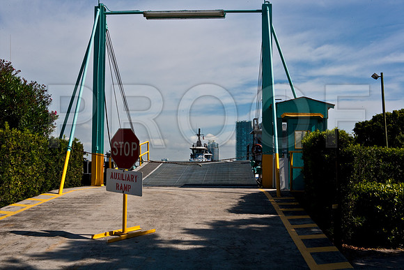 85473_ZV4N1842_Fisher_Island_4_2007