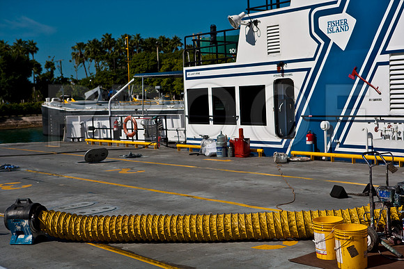 85473_ZV4N1849_Fisher_Island_4_2007