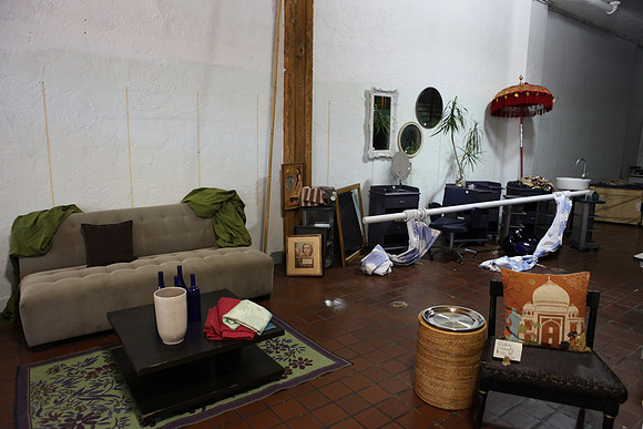 20110728_6022_DG_LINCOLN_ROAD_BROWN_STORE_MOUVING_OUT_MIAMI_FL_IMG_1965