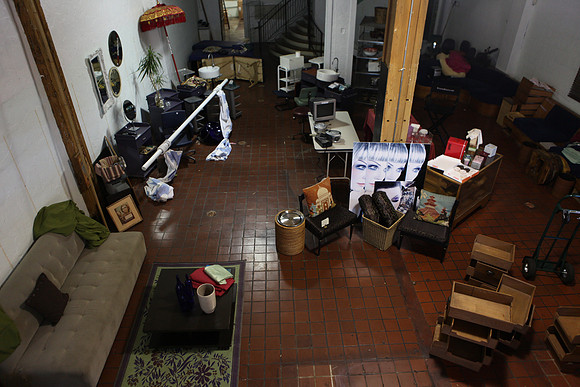 20110728_6022_DG_LINCOLN_ROAD_BROWN_STORE_MOUVING_OUT_MIAMI_FL_IMG_1998