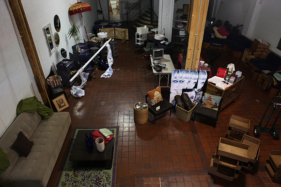 20110728_6022_DG_LINCOLN_ROAD_BROWN_STORE_MOUVING_OUT_MIAMI_FL_IMG_2001